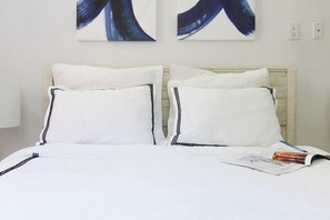 1 chambre, bureau, fer et planche à repasser, Wi-Fi