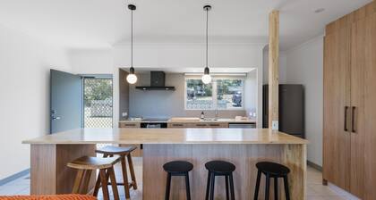 22 Poinsettia Crescent, Brooms Head