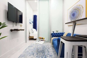 TV, offices - 78-1D New Junior 1 BR Prime UES- WD in unit (New York)