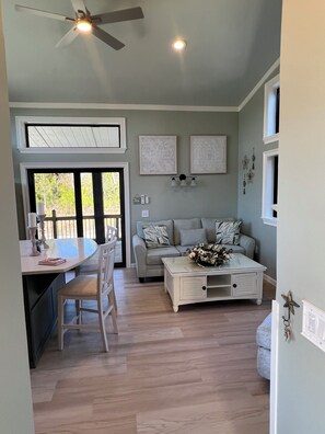 Interior - Luxury Costal Cabin Nestled In Woods & Close To Beach #3818 (Port St. Joe)