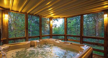 6 Bedrooms/5.5 Bath/HotTub/Resort access/Entire home/Galena