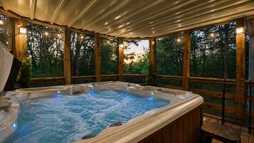 Bañera de hidromasaje interior