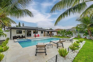 A heated pool - 2 Mi to Beach Park: Luxe Bonita Springs Getaway (Bonita Springs)