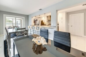 Dining - Relax & Play! Home 2 Mi to Delray Public Beach (Delray Beach)