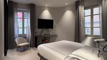 Luxe appartement, uitzicht op stad | Verduisterende gordijnen, een strijkplank/strijkijzer, gratis wifi