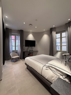 Luxe appartement, uitzicht op stad | Verduisterende gordijnen, een strijkplank/strijkijzer, gratis wifi