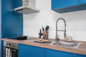 Frigorífic, forn, placa de cuina i rentaplats