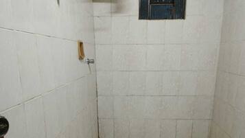 Dusch, tvÄl och toalettpapper