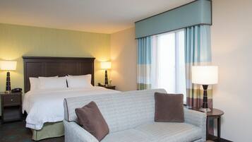 Escritorio, espacio para trabajar con laptop y wifi gratis