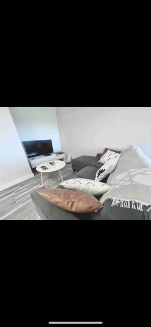 TV - 2 room suite with amazing view! (Kamloops)