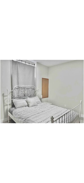 2 bedrooms, WiFi, bed sheets - 2 room suite with amazing view! (Kamloops)