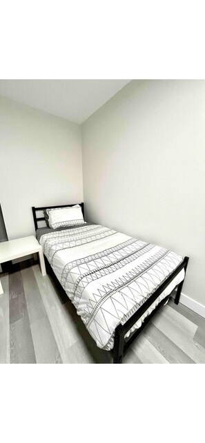 2 bedrooms, WiFi, bed sheets - 2 room suite with amazing view! (Kamloops)