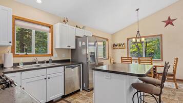 Microwave, oven, stovetop, dishwasher