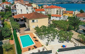 Exterior - 2 bedroom lovely apartment in Okrug Gornji (Okrug Gornji)