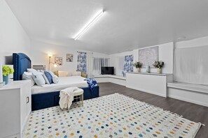 4 Schlafzimmer, Bügeleisen/Bügelbrett, WLAN, Bettwäsche