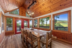 Dining - NEW/Direct Trail Access/EV charger/Hot Tub/Firepit (Cherry Log)