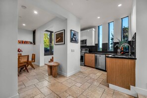 Fridge, microwave, oven, stovetop - Uber Chic Hollywood Hills Guesthouse (Los Angeles)