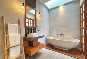 Bathroom - Paz Tropical Villa Ubud by Omkara Experience (Bali)