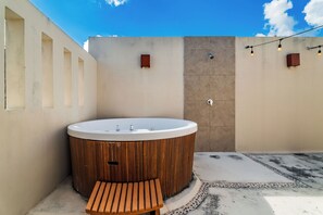 Luxury Apartment, Pool View | Private spa tub - Cozy Penthouse in Tulum 2 BR (Tulum)