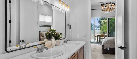 5 dormitorios, tabla de planchar con plancha, wifi y ropa de cama