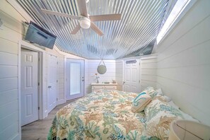 Internet - 186 S. Marlin Dr. - Great 3 bedroom 2 bath home with Golf Cart & Wifi! (Panama City Beach)