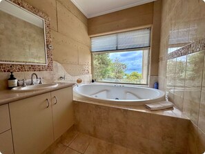 Bathroom - Goode Beach Family Luxury beckons (GOODE BEACH)