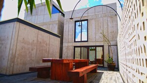 Outdoor dining - Casa del Valle - CasaBlanca - Luxury, pool, views and terrace (Oaxaca de Juárez)