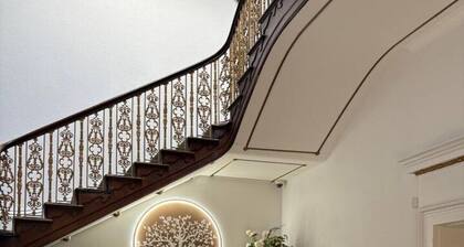 Room 1 Manor Park Country House in Swansea