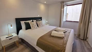 Internet, bed sheets