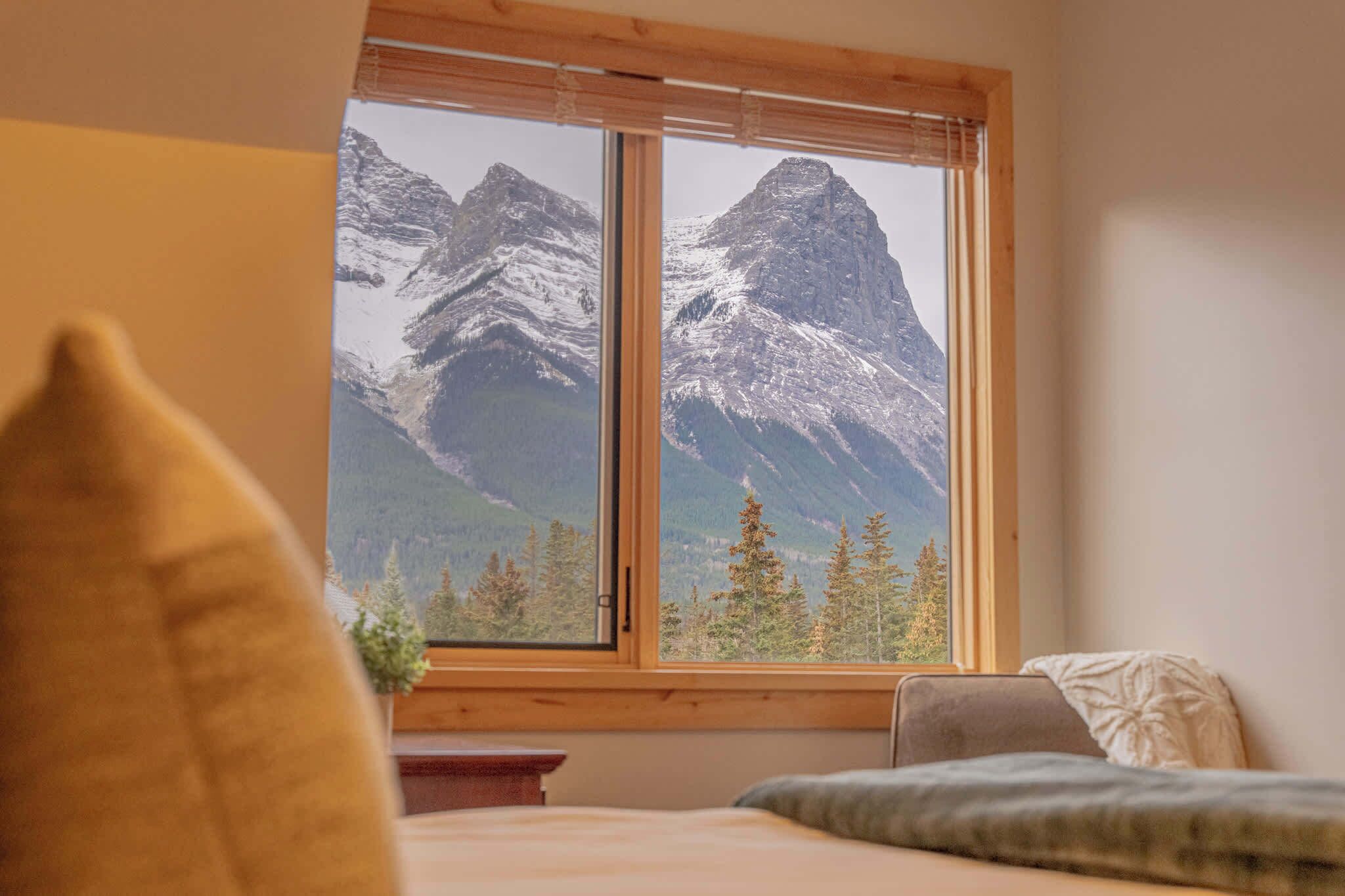 Fer et planche à repasser, lit parapluie, Wi-Fi, draps fournis