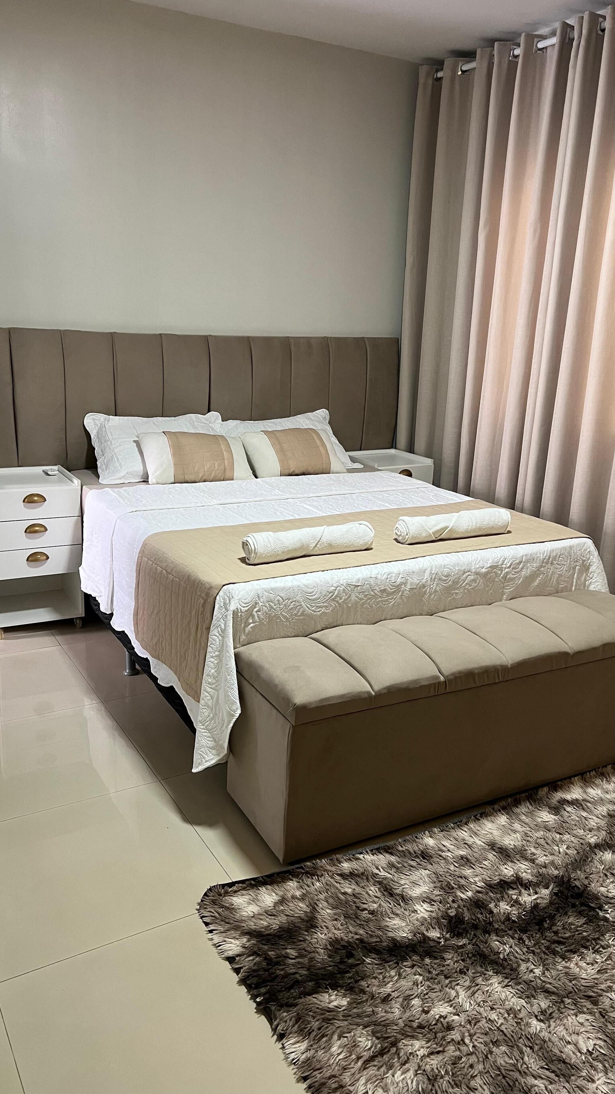 Ferros/tábuas de passar roupa, Wi-Fi, roupa de cama