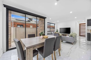 Dining - Wonderful Winter Valley Escape (Winter Valley)