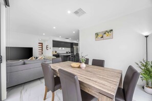 Dining - Wonderful Winter Valley Escape (Winter Valley)