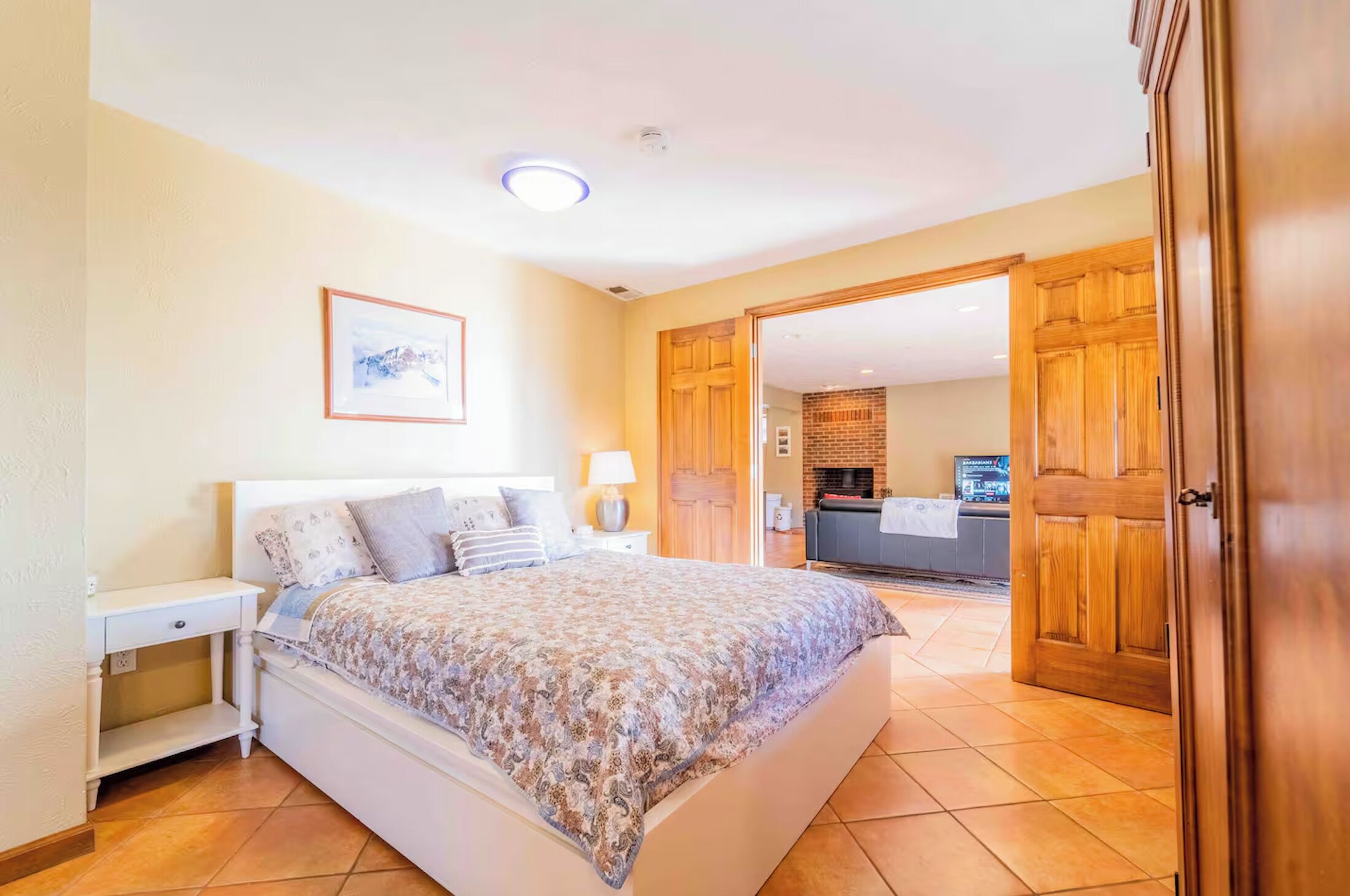 Bügeleisen/Bügelbrett, kostenloses WLAN, Bettwäsche