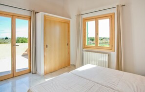 3 camere, culla da viaggio, Wi-Fi gratuito