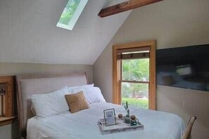 5 bedrooms, WiFi - LVR’s Crystal Compound (Lewiston)