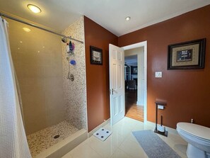 Bathroom - LVR’s North End Ranch (Lewiston)