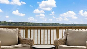 Property grounds - Hot Tub, Fire Pit, Kayak,Water Slide, Pet Friendly (Bracey)
