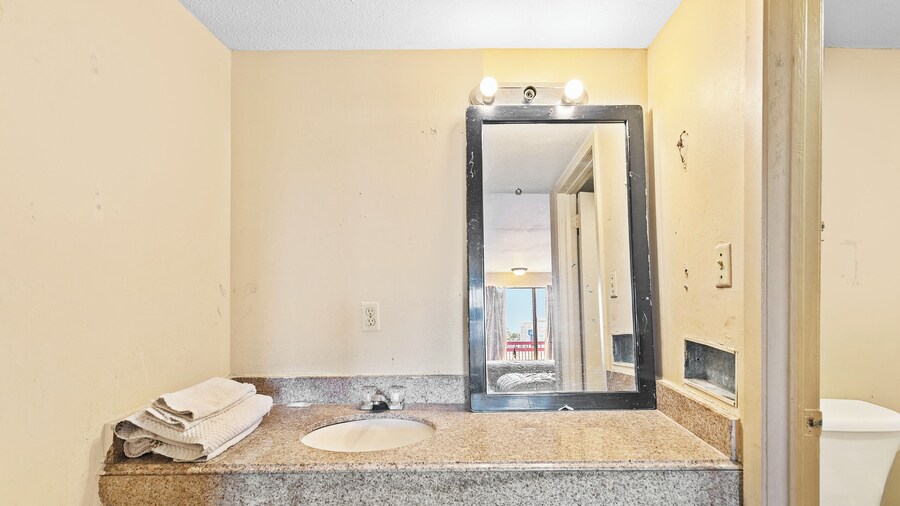 Luxury Inn By Hotel O Hattiesburg, MS