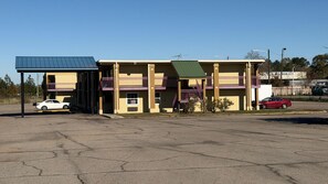 Free self-parking - Luxury Inn By Hotel O Hattiesburg, Ms (Hattiesburg)