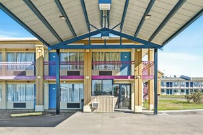 Front of property - Luxury Inn By Hotel O Hattiesburg, MS (Hattiesburg)