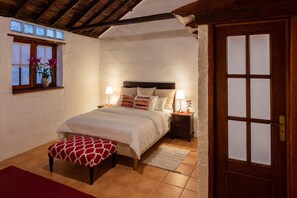 Tabla de planchar con plancha, Internet, ropa de cama