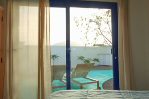 Room - Eco house with private garden and jacuzzi (Puerto del Rosario)