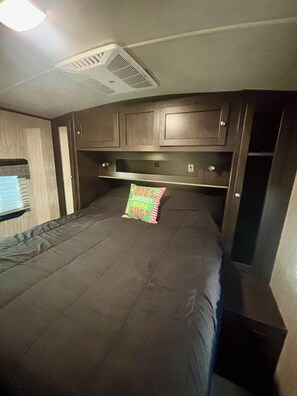 Free WiFi, bed sheets - West Texas Hill Country Escape: Peaceful Starry Rv Retreat Near Abilene (Tuscola)