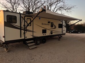 Exterior - West Texas Hill Country Escape: Peaceful Starry Rv Retreat Near Abilene (Tuscola)