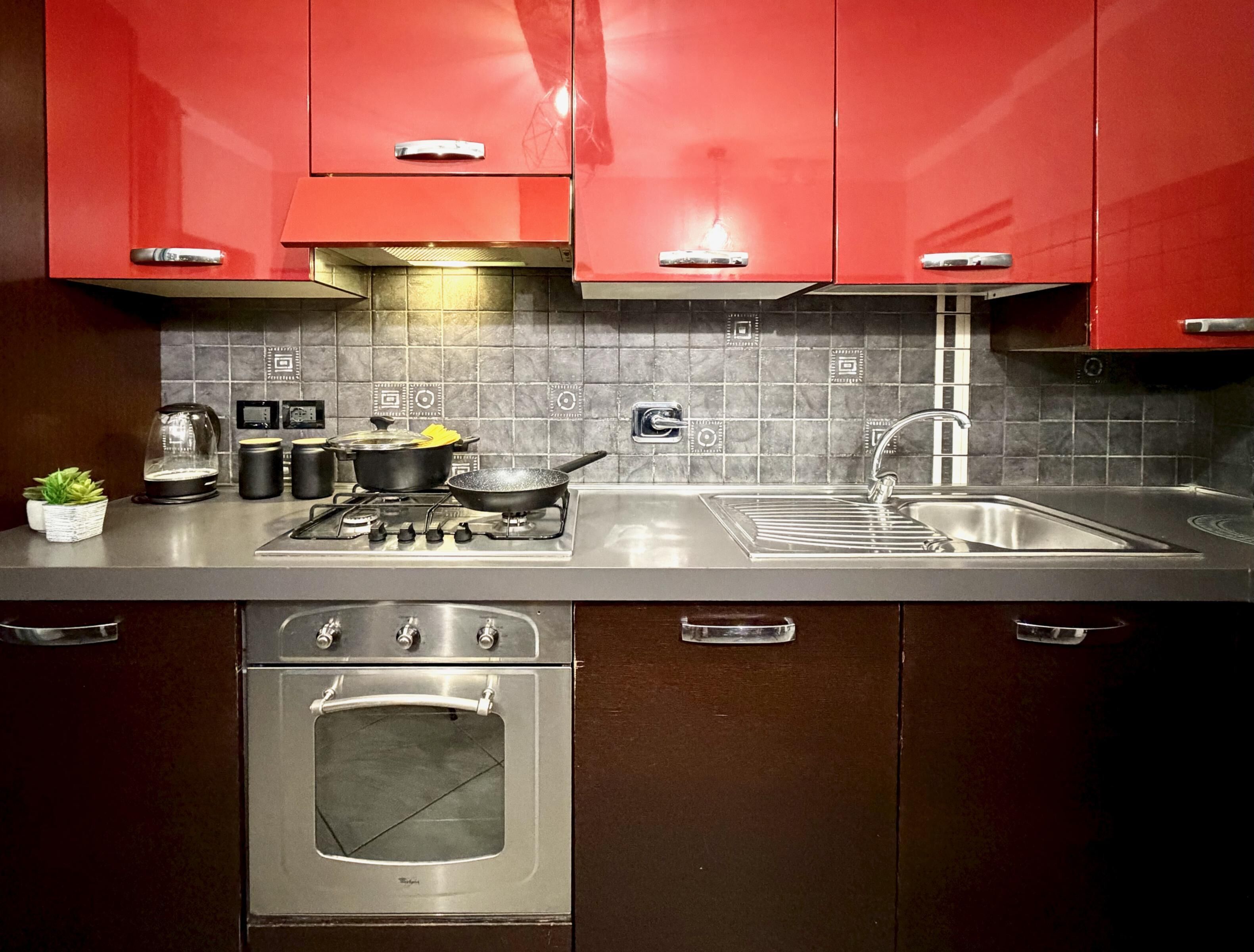 Ofen, Herdplatte, Kochgeschirr/Geschirr/Besteck