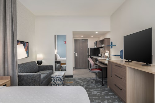 Home2 Suites By Hilton Riverview Tampa