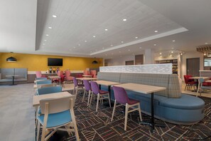 Az árban foglalt svédasztalos reggeli mindennap