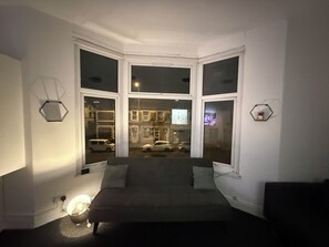 Living area - Principality Stadium & City Centre on the Doorstep (Cardiff)