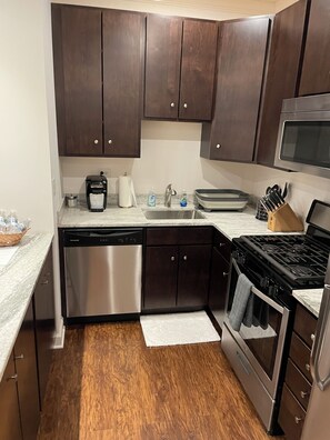 Private kitchen - Updated 1 bedroom in the best location! (Chicago)